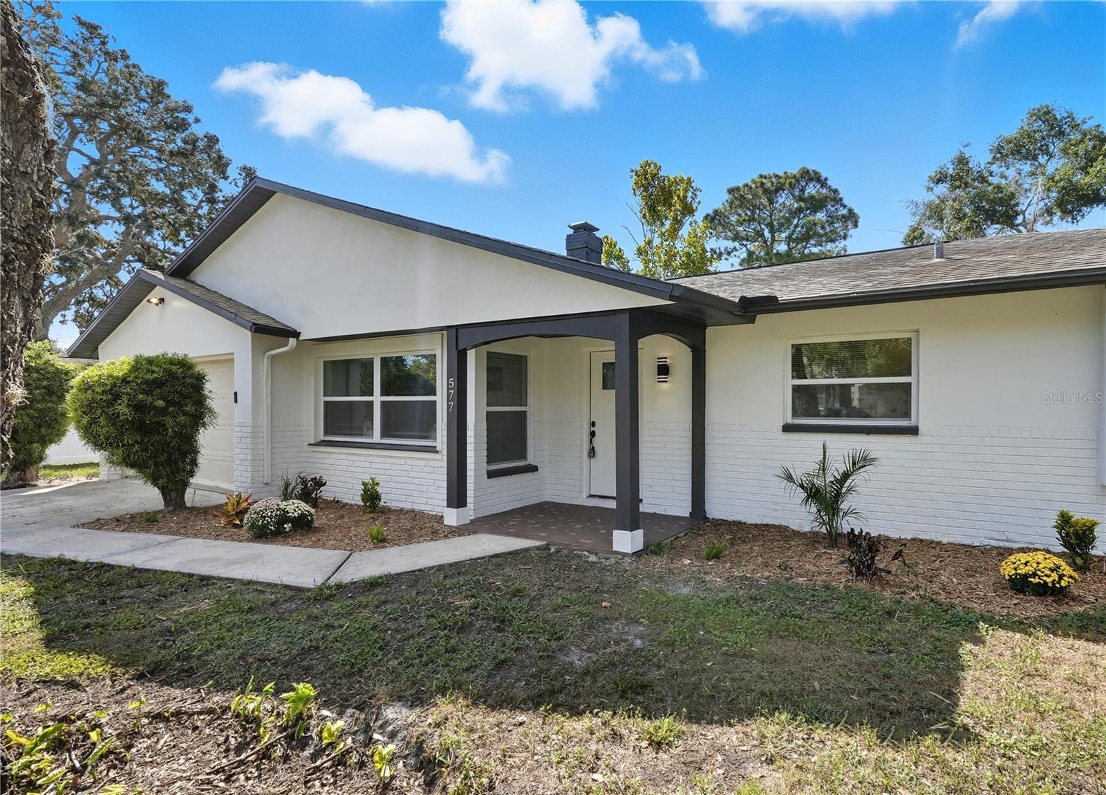577 Waterfall Dr photo 5