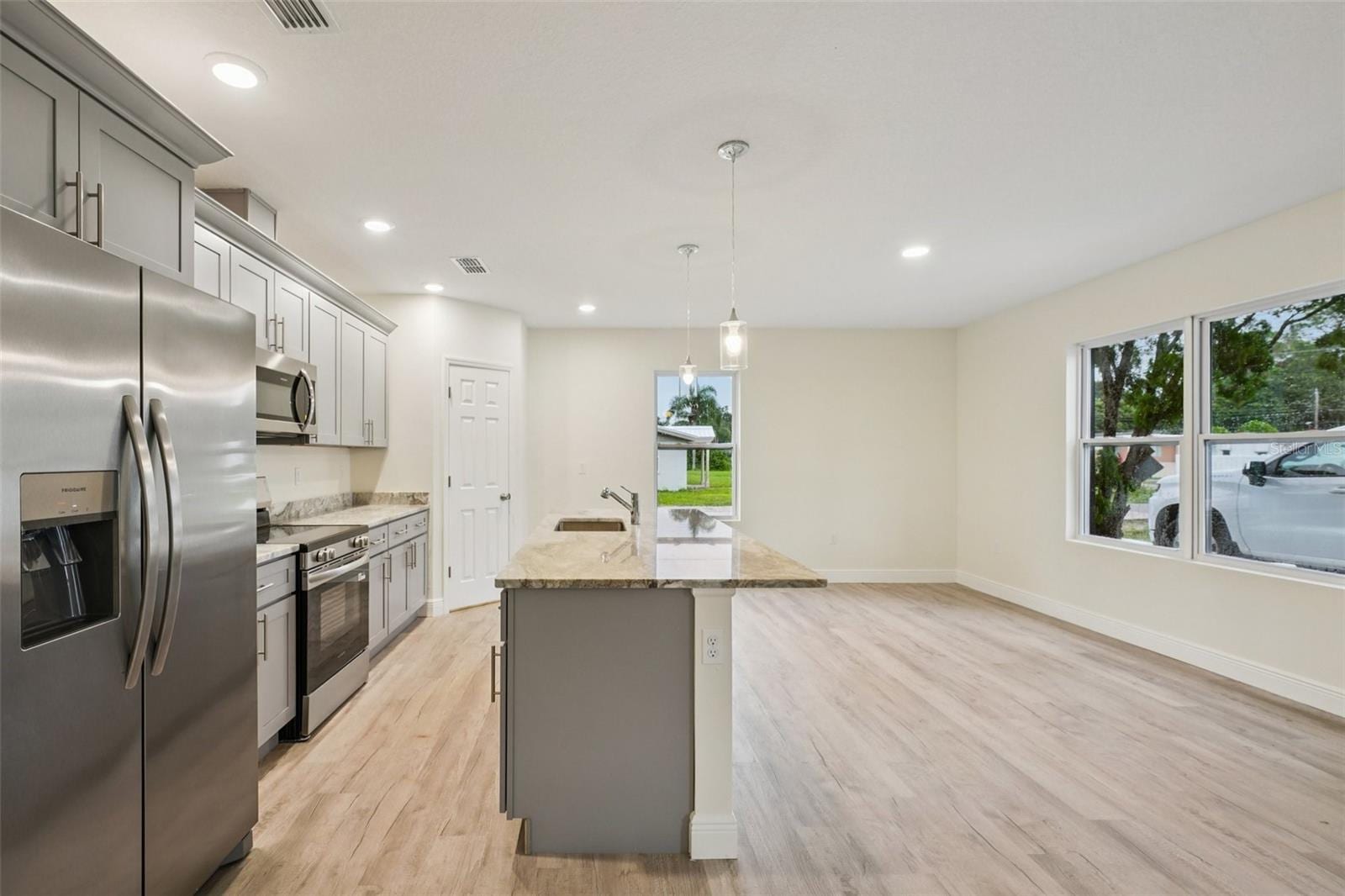626 Woodland Ave photo 3