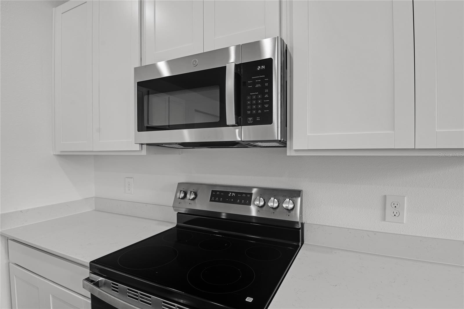 5323 Mickey Ave photo 4