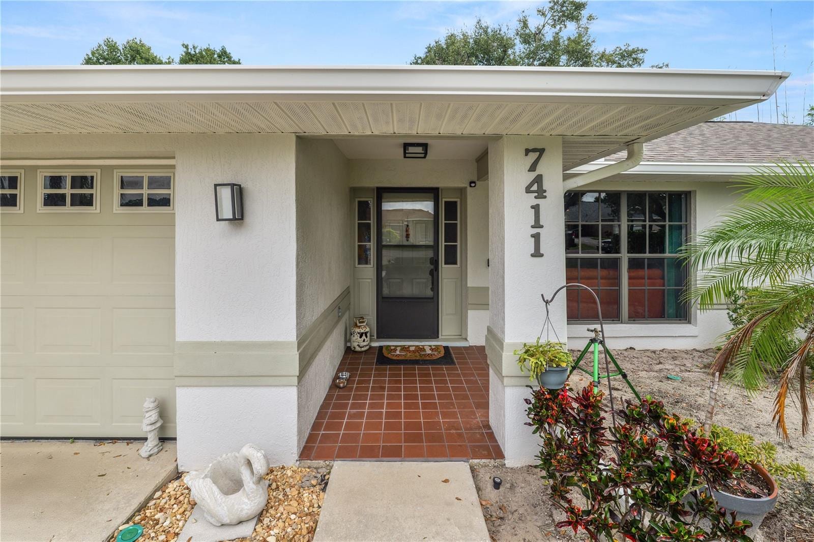 7411 Floral Cir E photo 3
