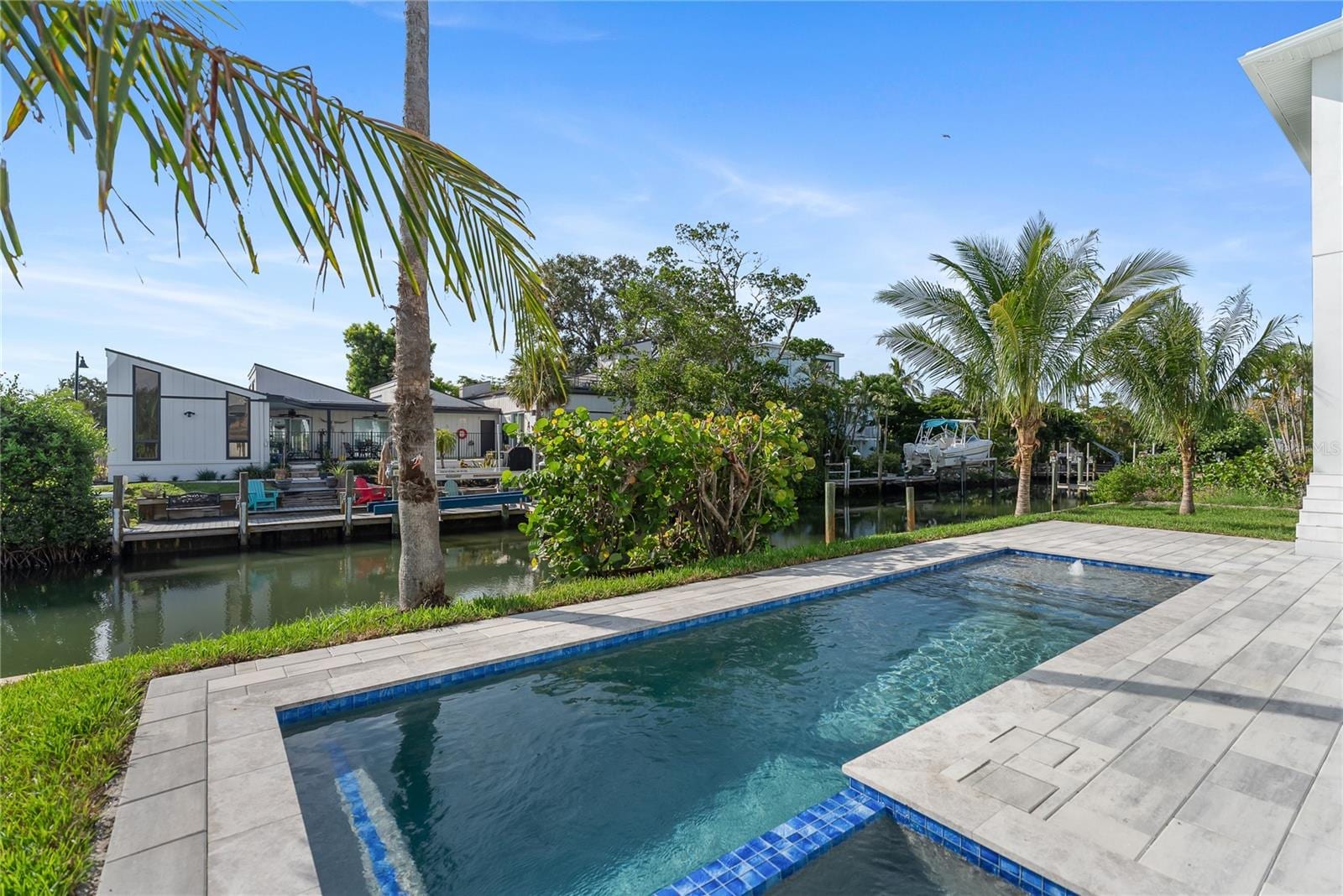 530 DE Narvaez Dr photo 5