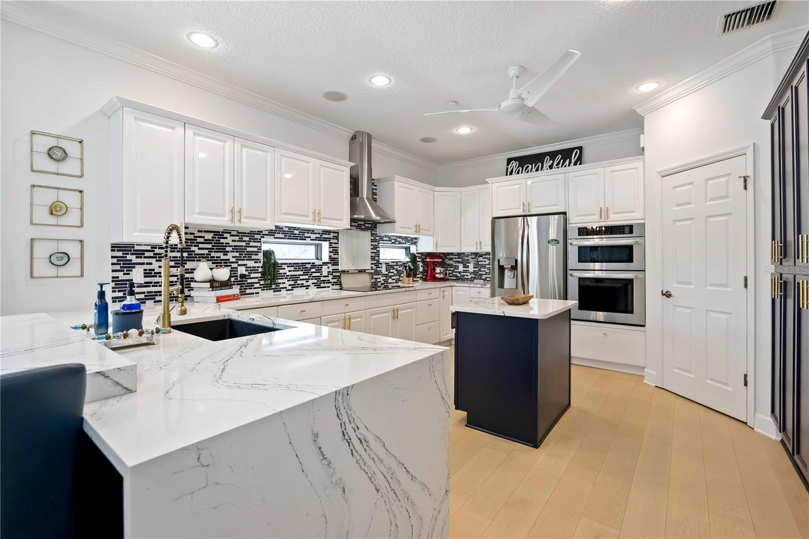 6322 Laguna Dr #1 photo 5
