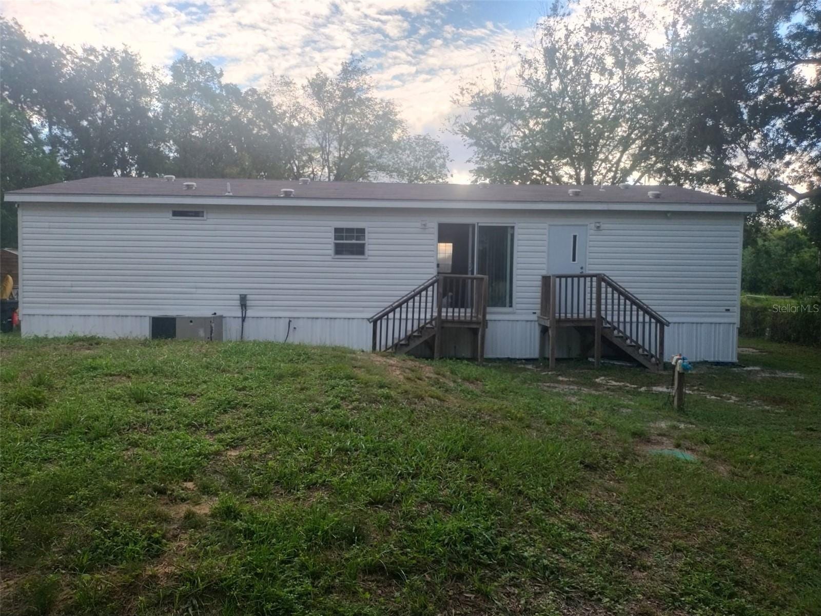 41 Norman Ln photo 2
