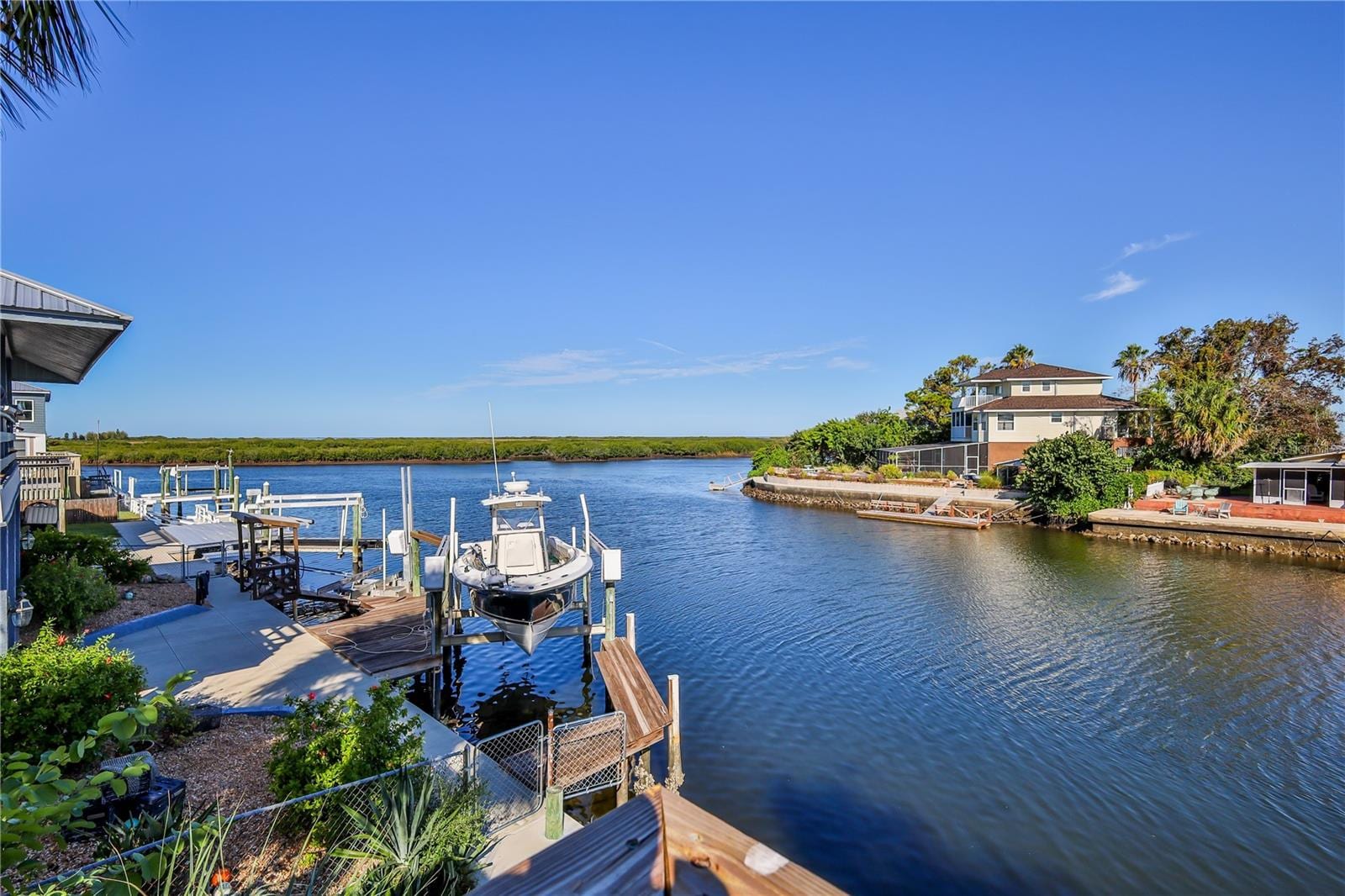 3285 Minnow Creek Dr photo 3