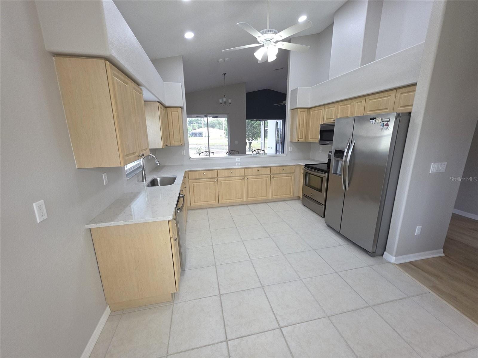 9257 Bonnie Cove Dr photo 4