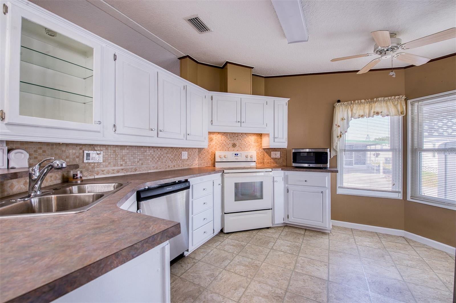 403 Blue Marlin Dr photo 3