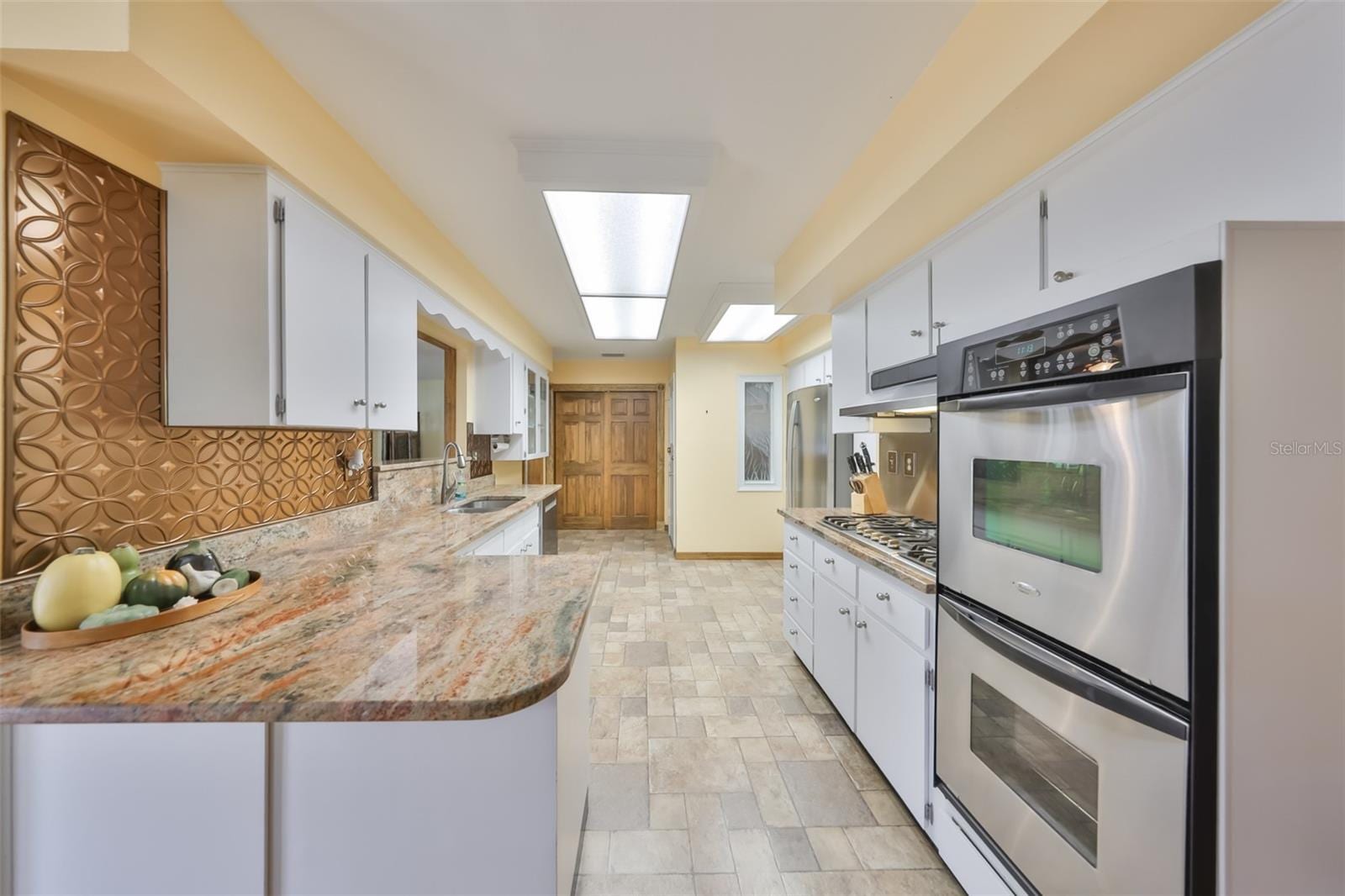 1818 Danbury Dr photo 5