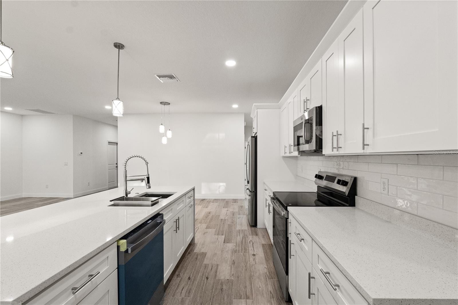 5352 Lowell Ave photo 4