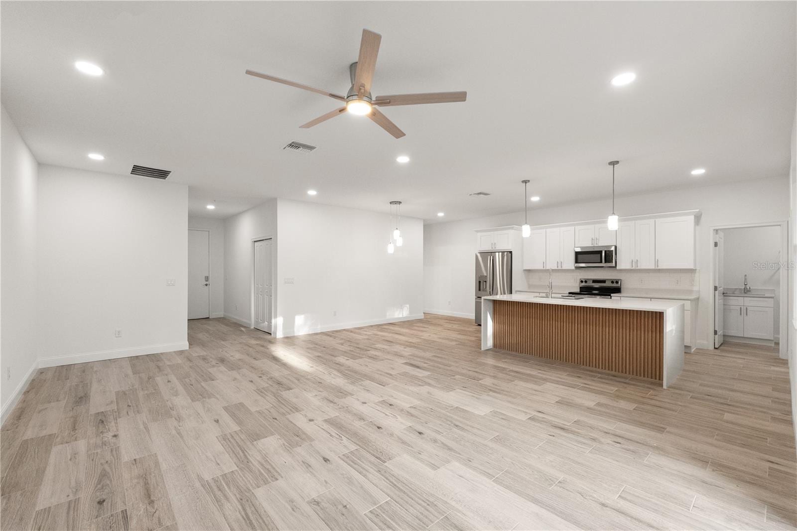 5352 Lowell Ave photo 3