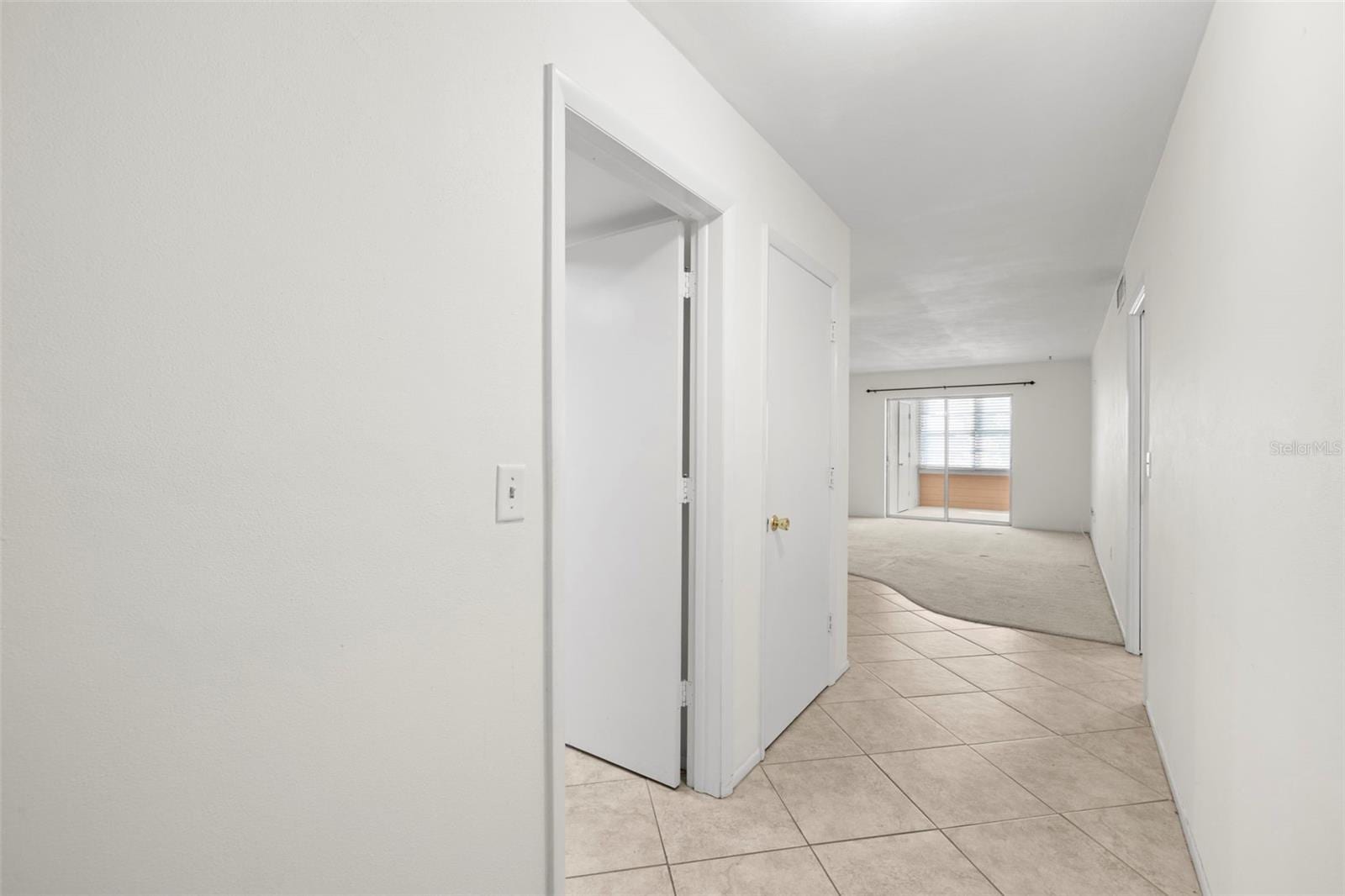 400 Glennes Ln #206 photo 3