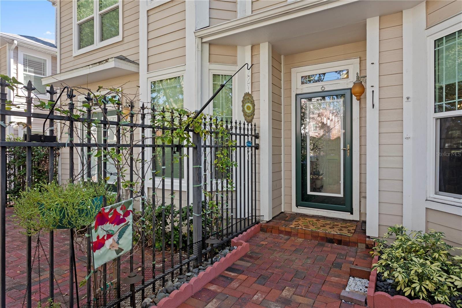 350 2nd St N #6 photo 4