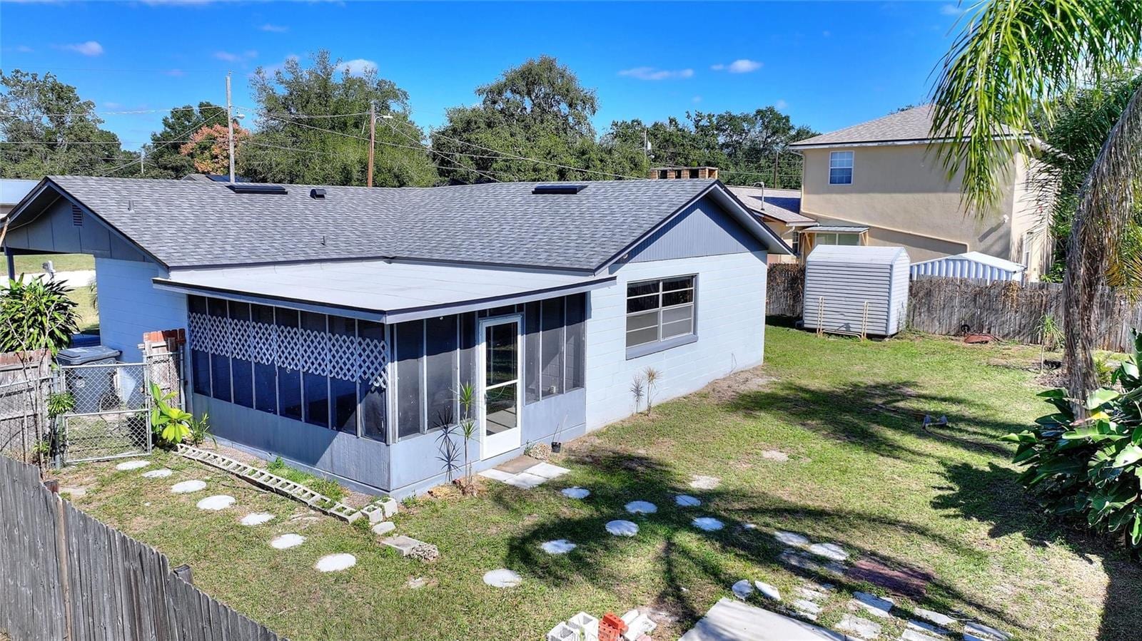 221 Dorothy St photo 4
