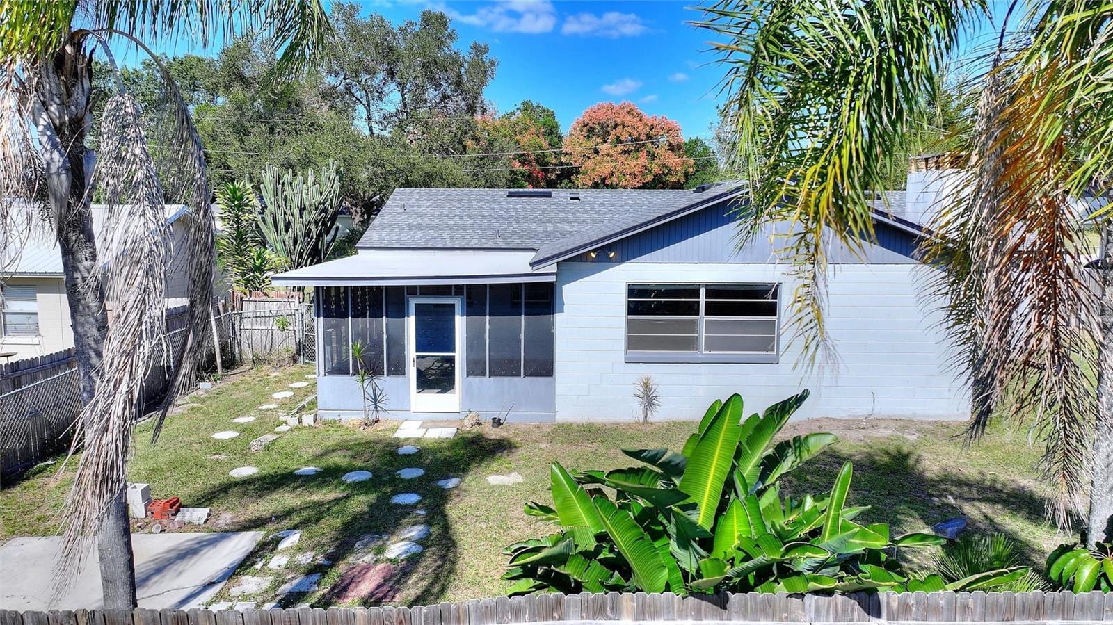 221 Dorothy St photo 5
