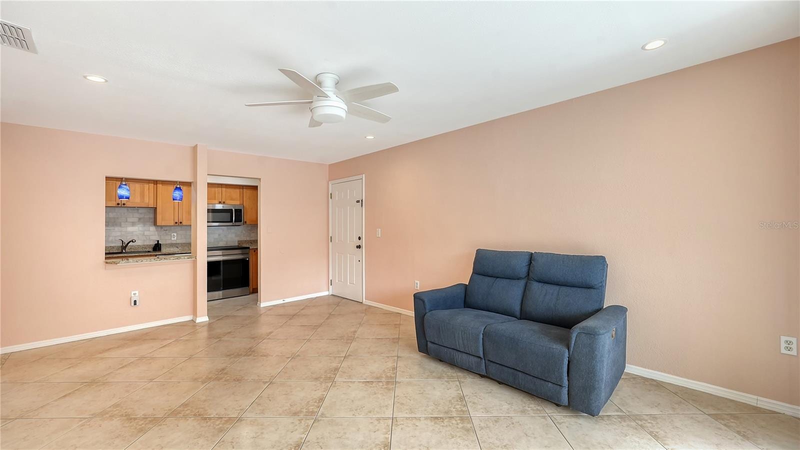 631 N Orange Ave #208 photo 4
