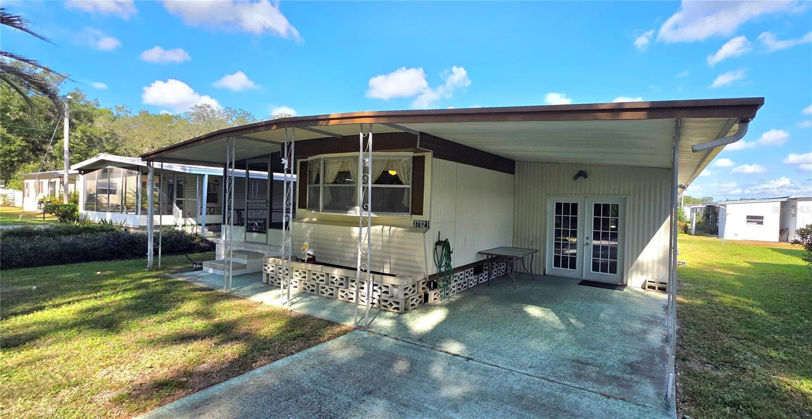 37021 Karen Ave photo 2