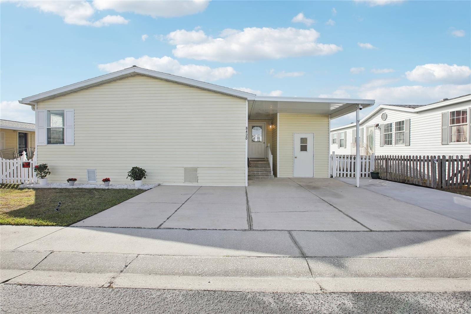 8420 Fantasia Park Way photo 5