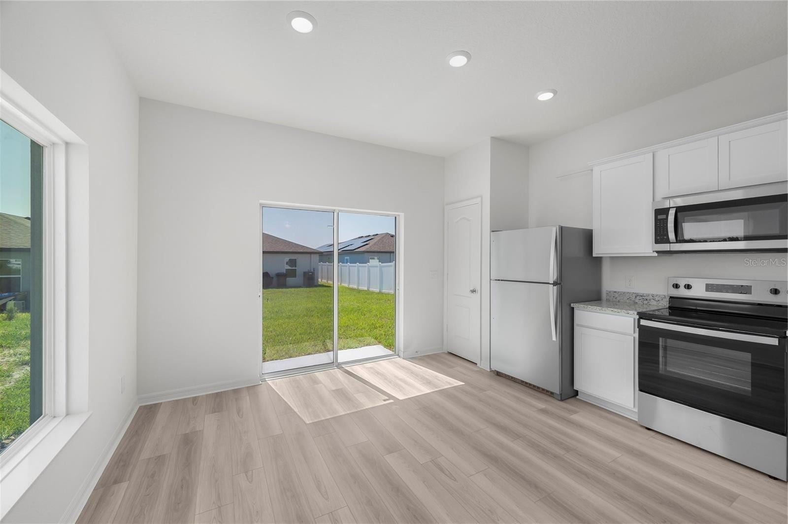 3715 Bergamot St photo 5