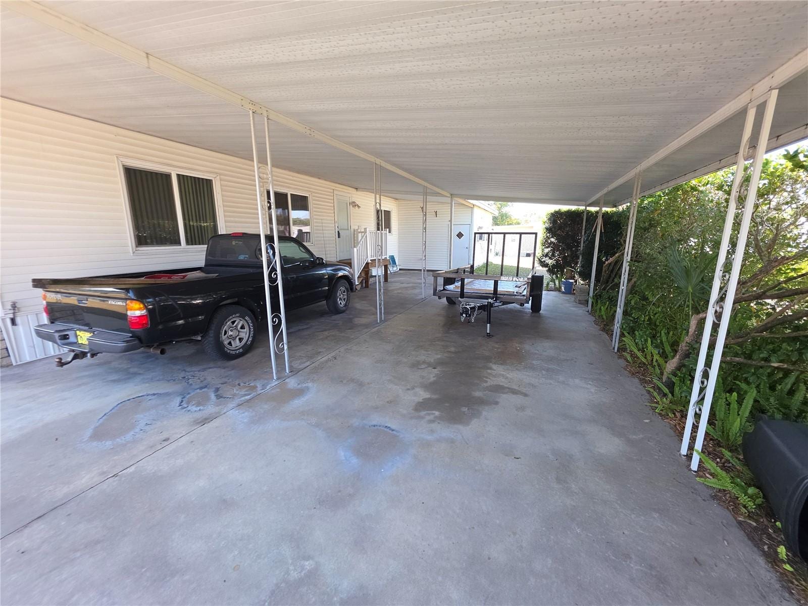 8071 Highpoint Blvd photo 3