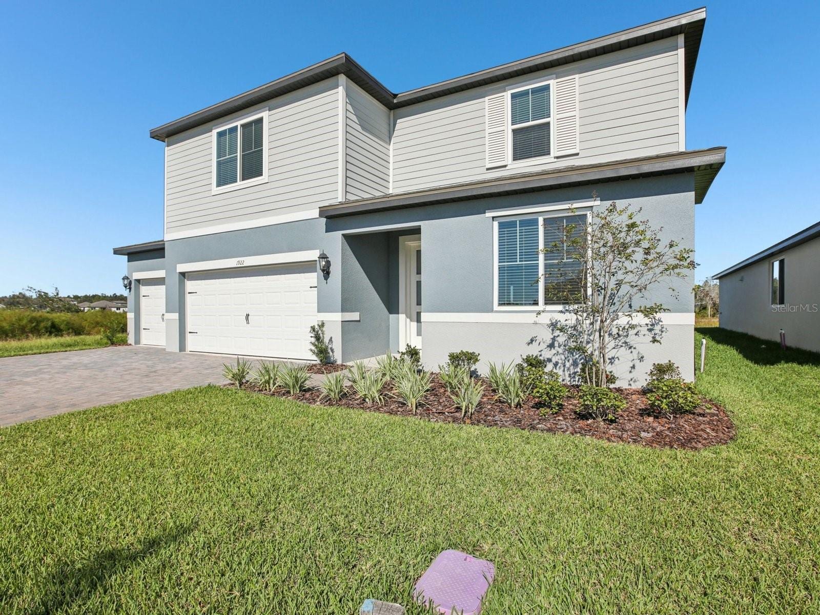 1922 Coolridge Pl photo 3