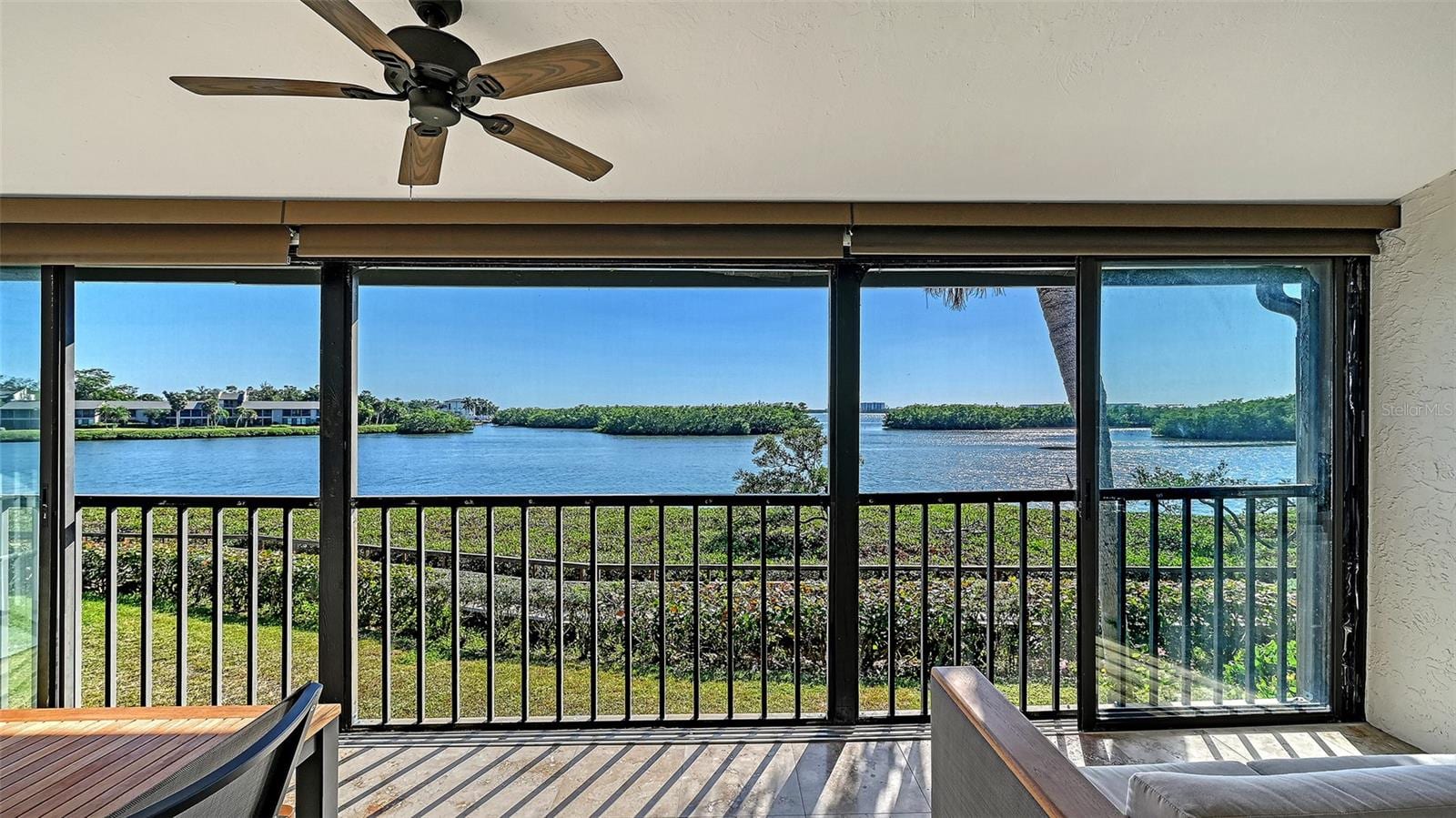 1518 Pelican Point Dr #257 photo 2
