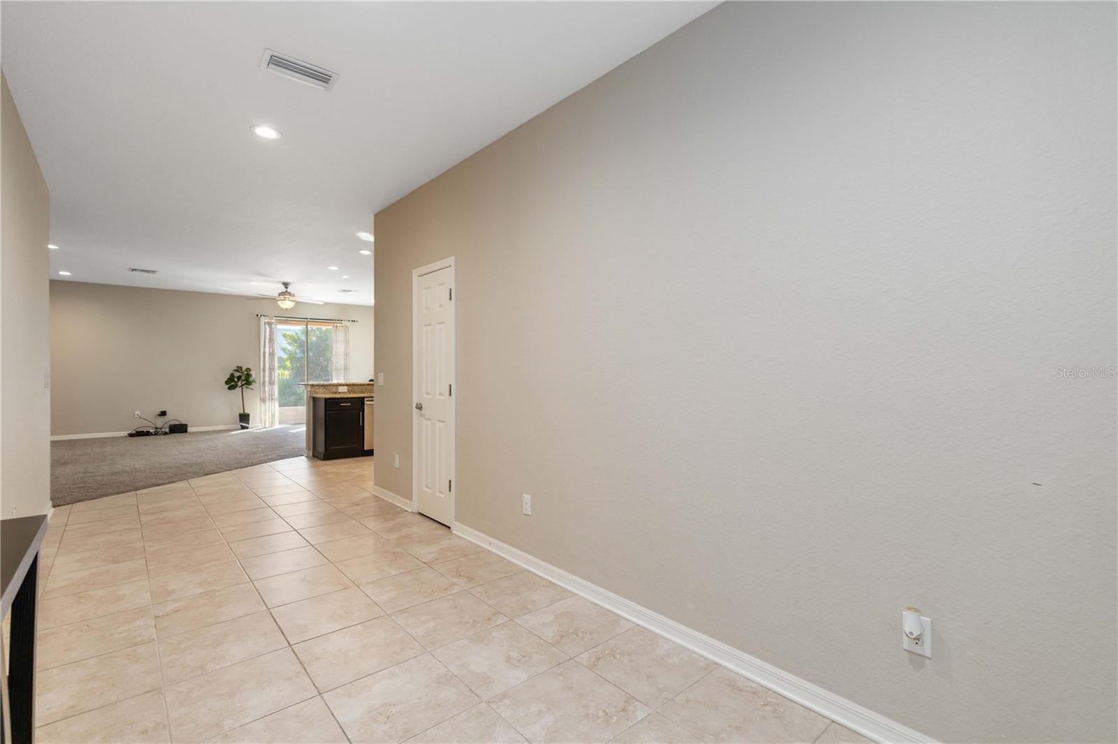 1218 Grantham Dr photo 4
