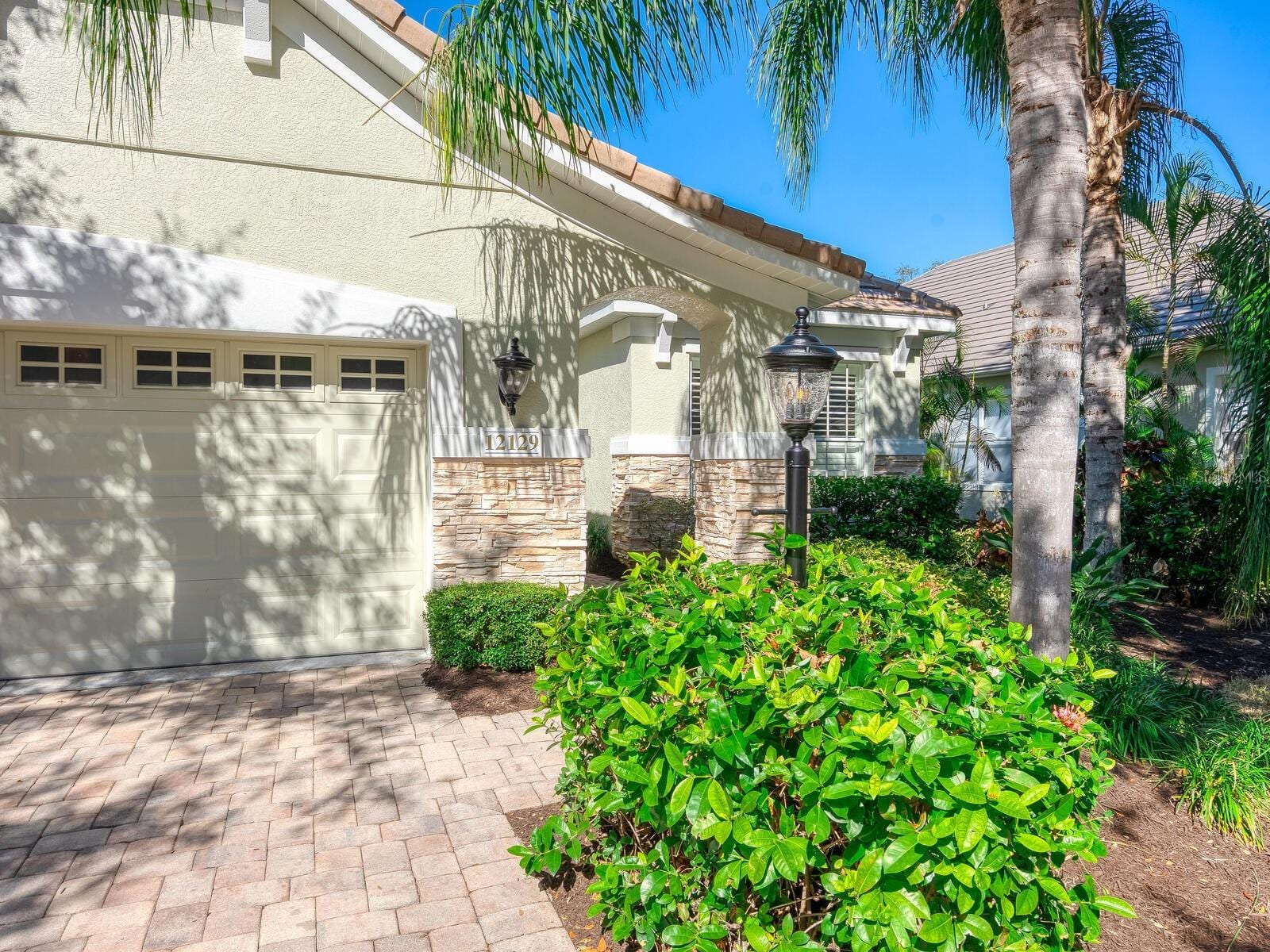 12129 Thornhill CT photo 3