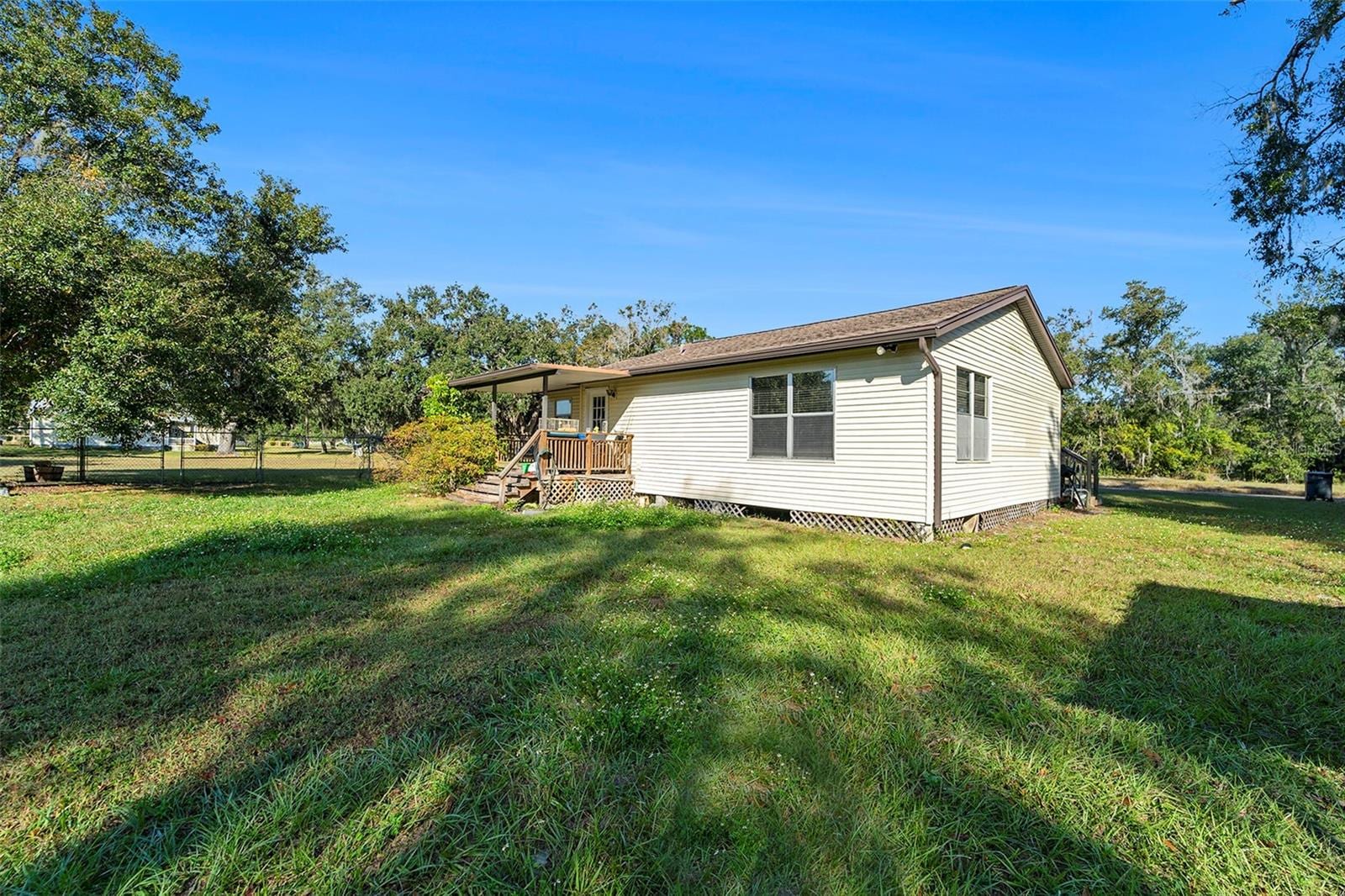 2215 Wallace Rd photo 3