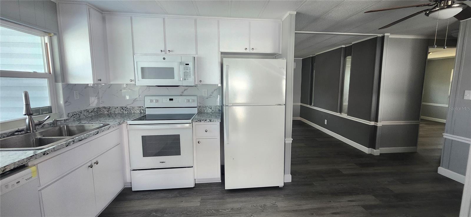 10803 Freedom Dr photo 2