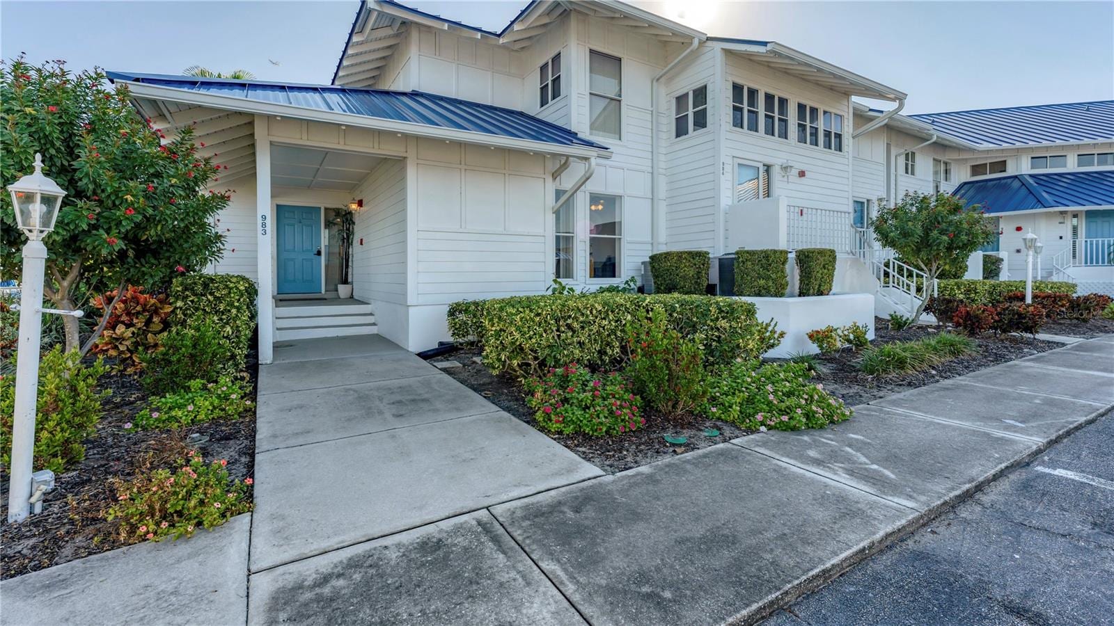 983 Sandpiper Cir photo 2