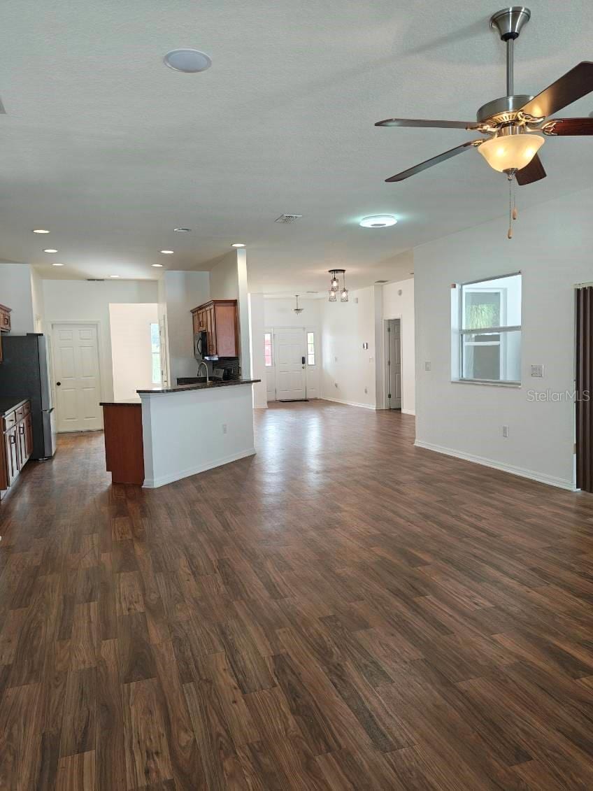 1561 Shorewood Dr photo 5