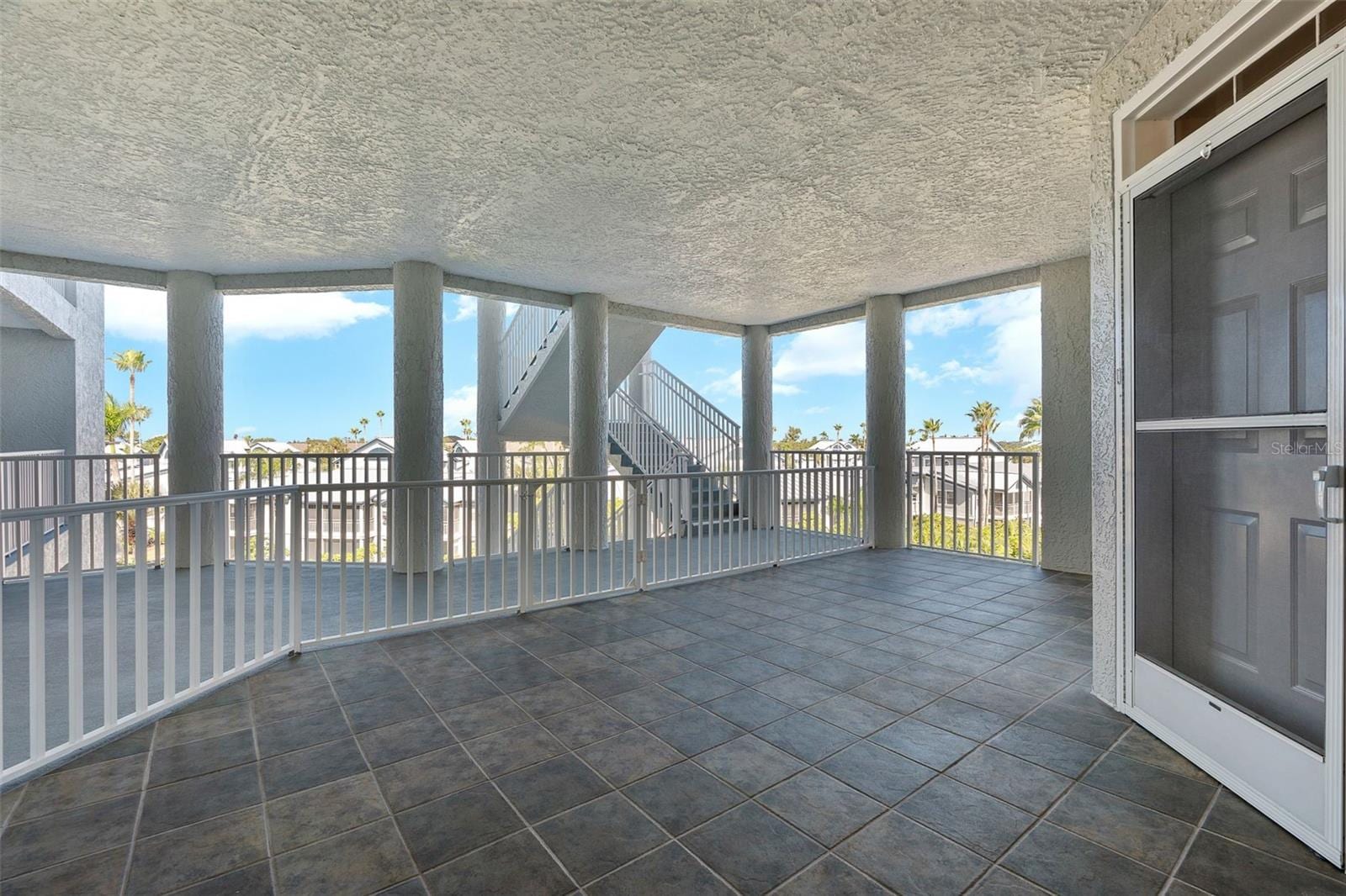 1240 Dolphin Bay Way #401 photo 3