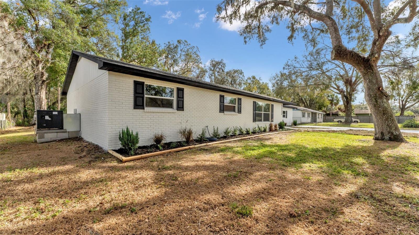 5322 Forestbrook Dr E photo 4