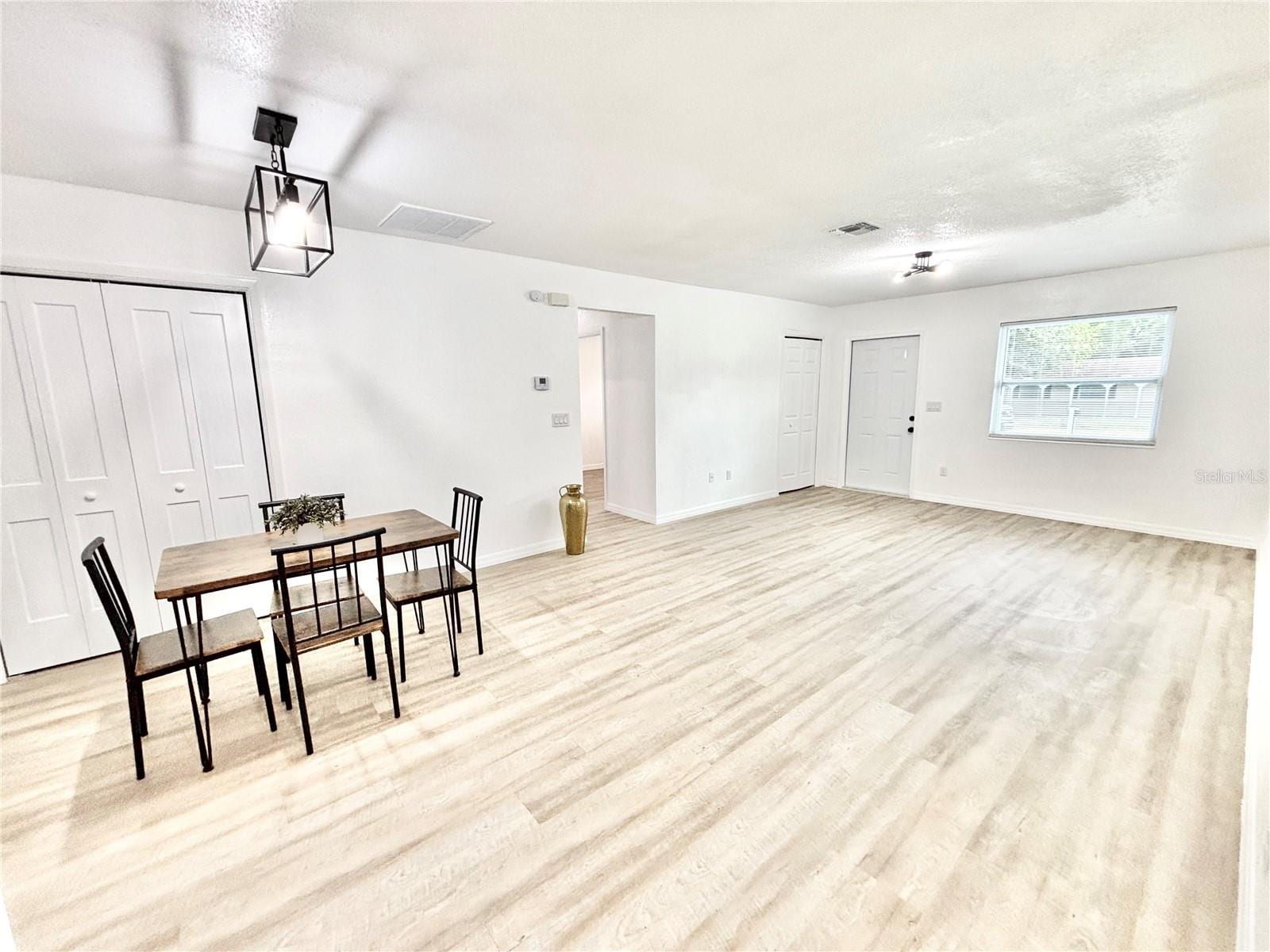 1516 Avenue D NE photo 5