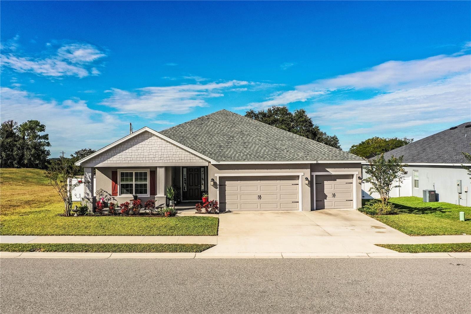 261 Walkers Point Dr photo 3