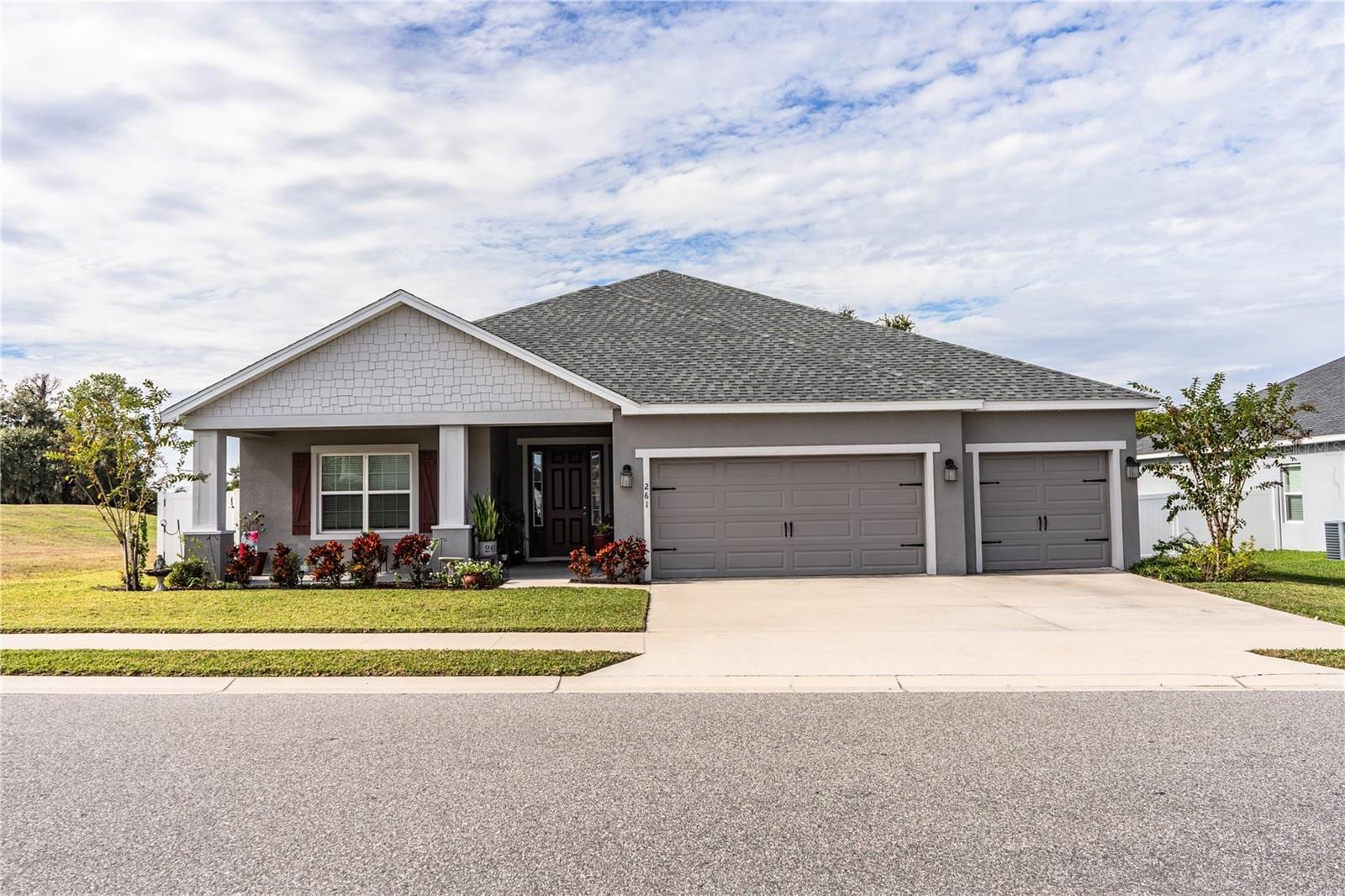 261 Walkers Point Dr photo 2
