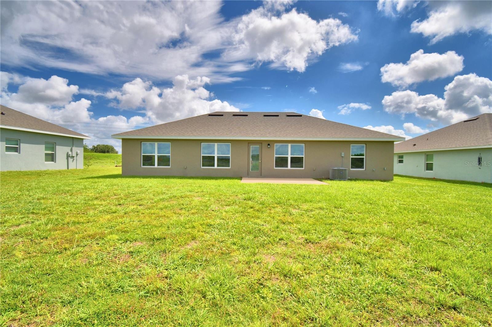 4434 Juneberry Dr photo 2