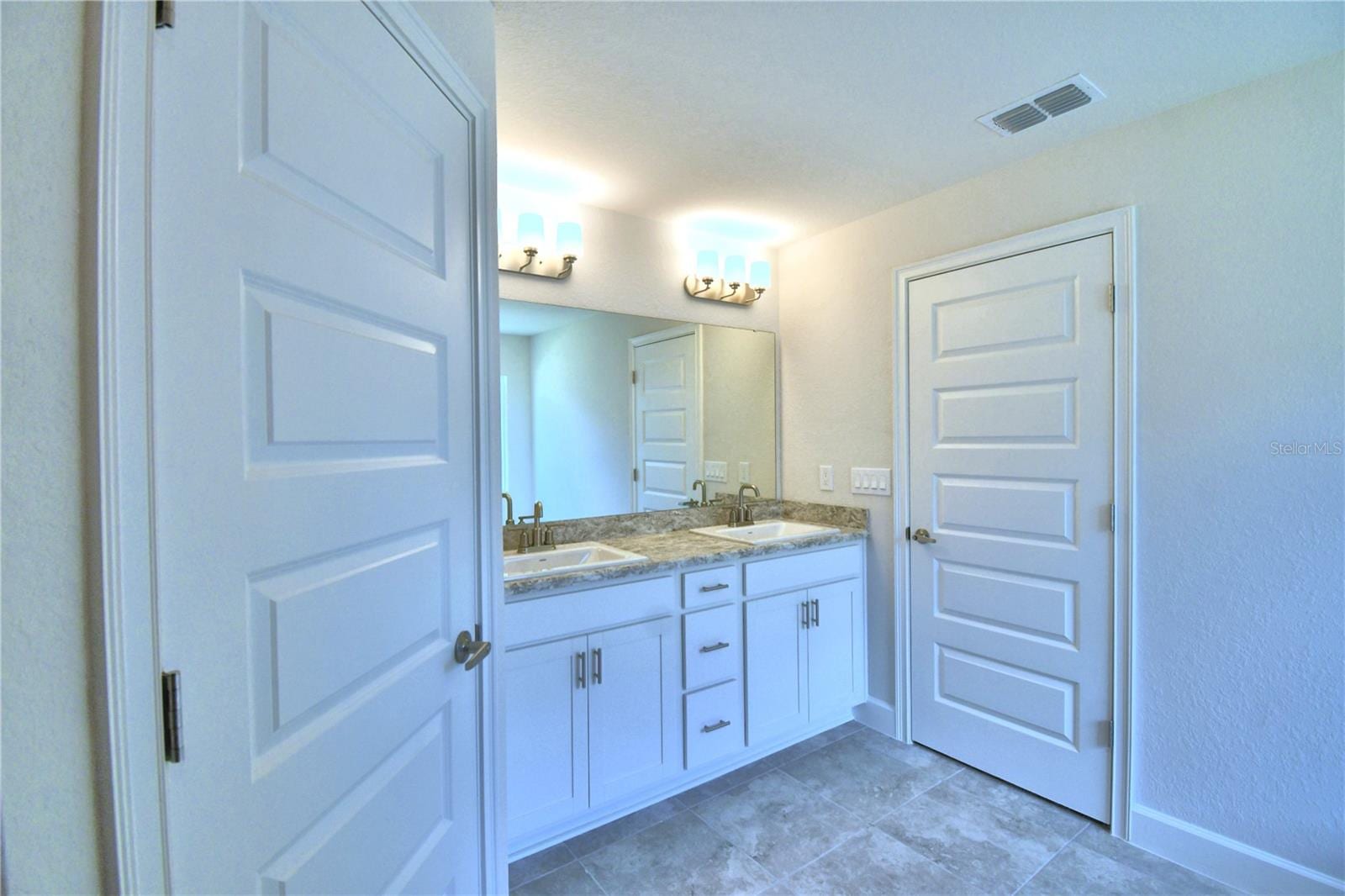 4434 Juneberry Dr photo 5