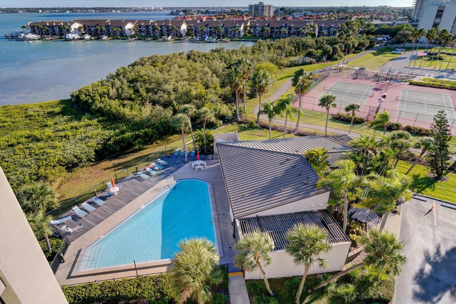 1501 Gulf Blvd #604 photo 5