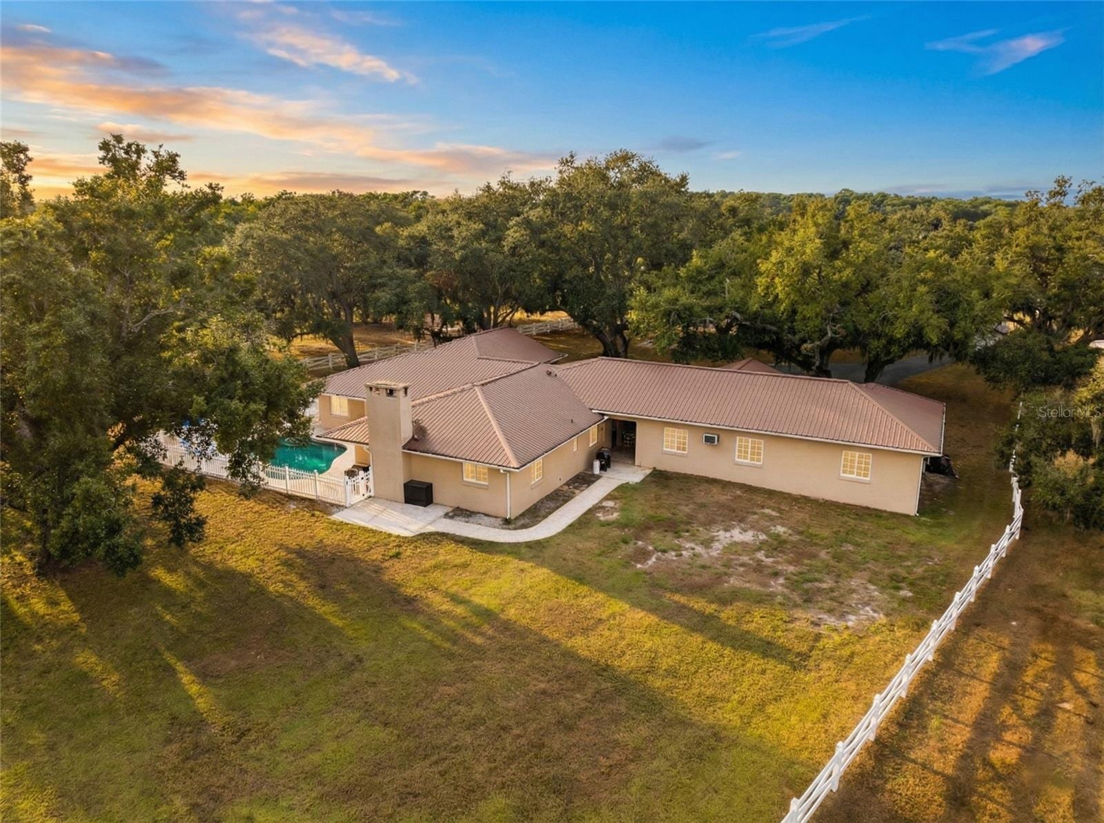 1160 Wagon Wheel Dr photo 5