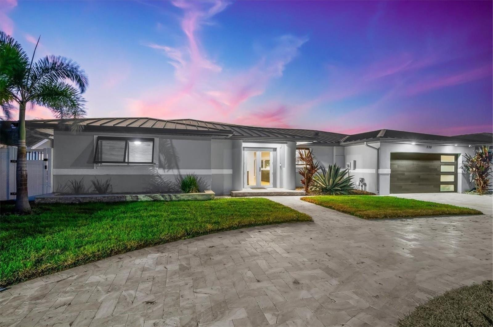 330 Leeward Is photo 3
