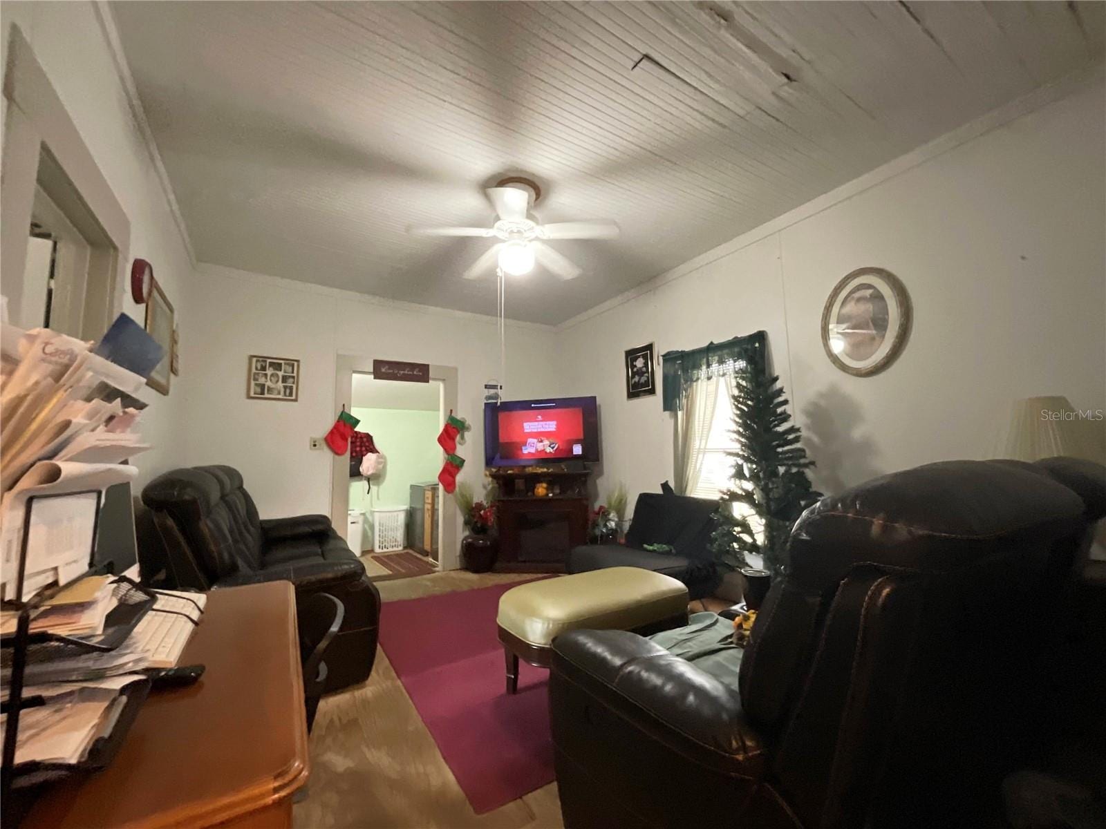 1701 Sanford St photo 3