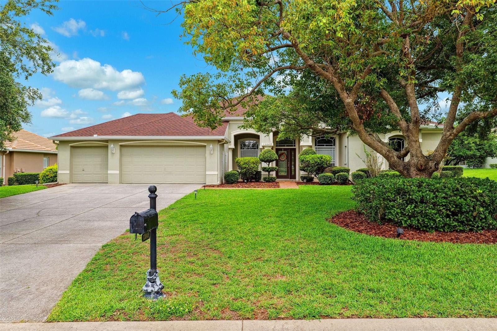 13049 Thoroughbred Dr photo 3