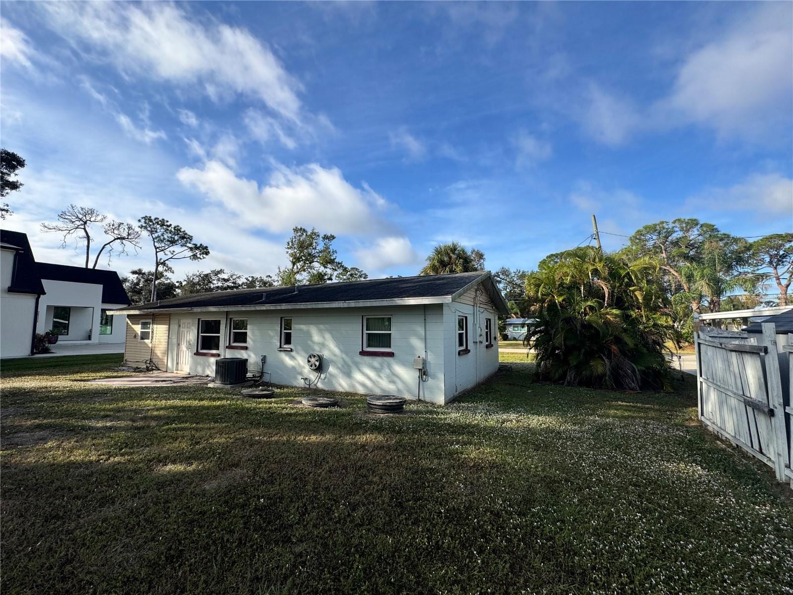 1405 Ingram Ave photo 4