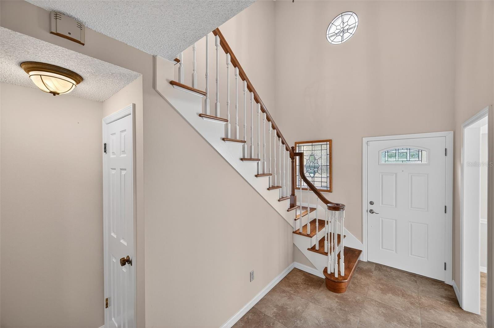 13734 Marseilles CT photo 3