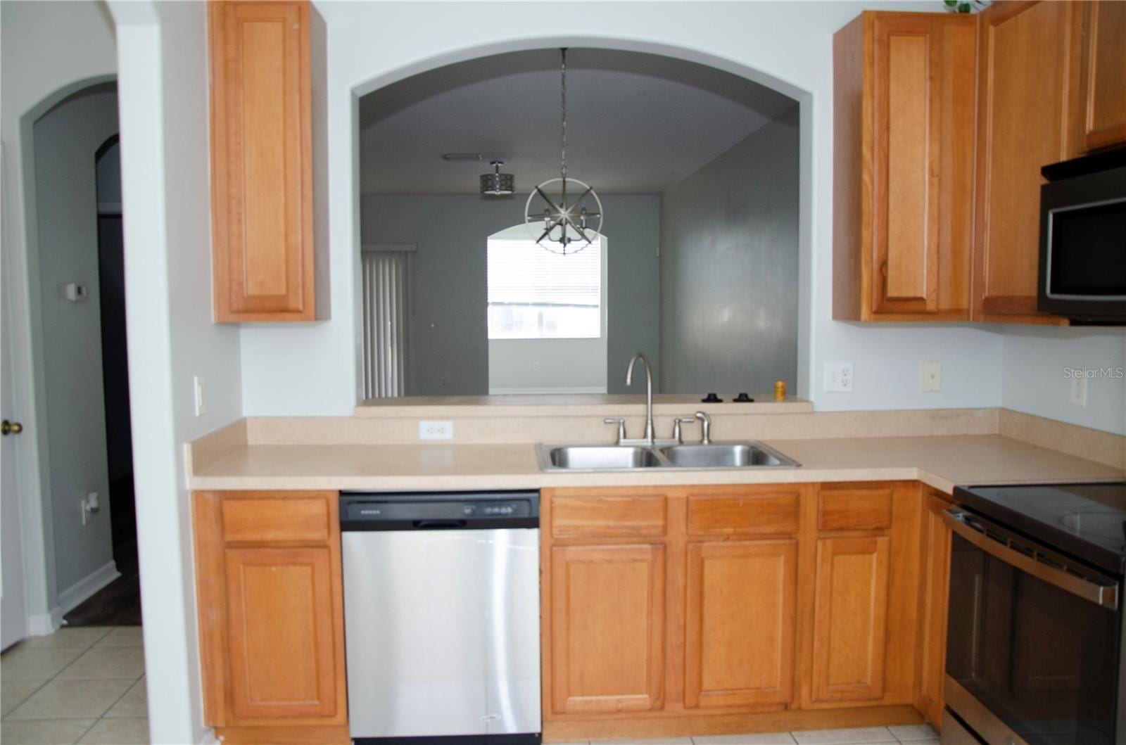 30352 Elderwood Dr photo 4