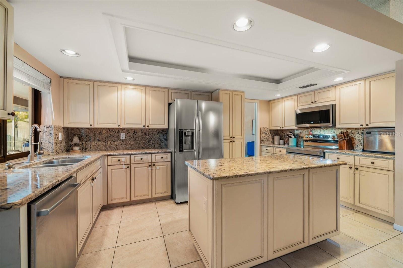 3408 Fairfield Trl photo 4