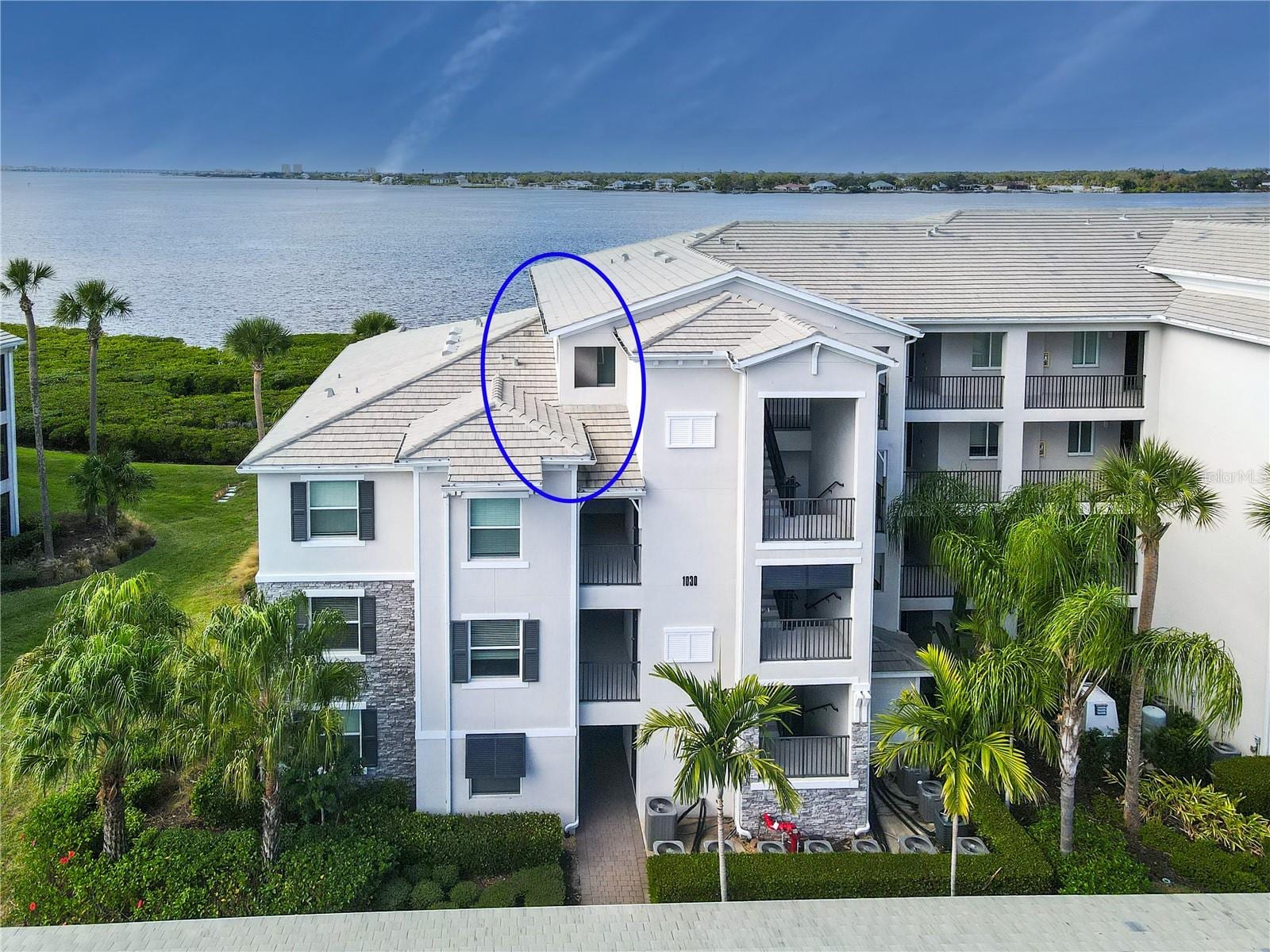 1030 Tidewater Shores Loop #401 photo 3