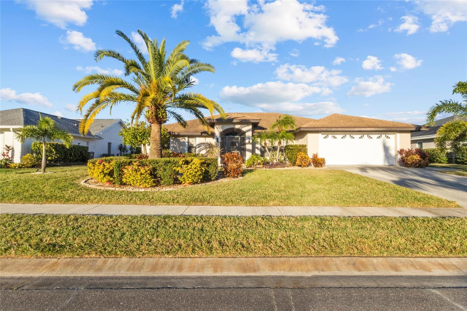 4219 Presidential Avenue Cir E photo 5