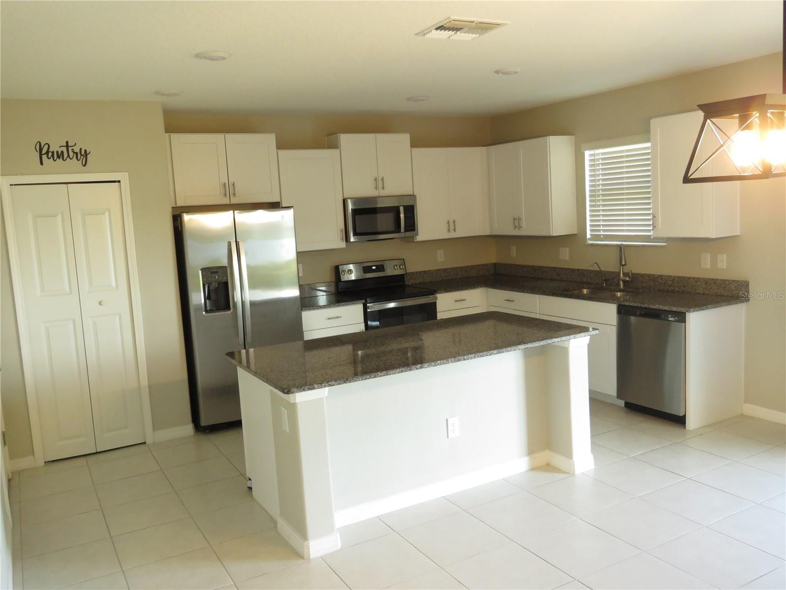 15518 Miller Creek Dr photo 2
