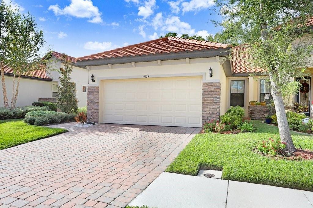 4124 Solamor St photo 3